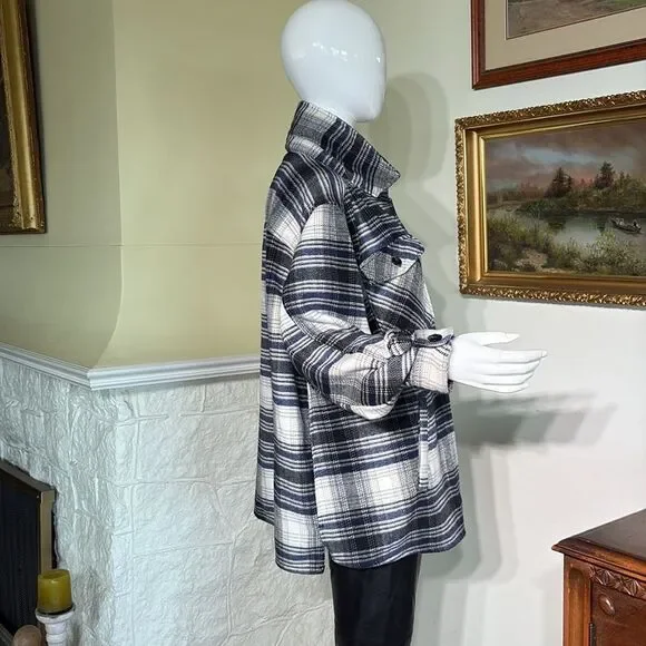 H&M Oversized Plaid Shacket - Picture 6 of 16